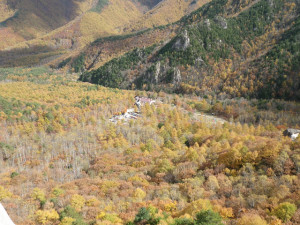 金峰山荘近辺　右端に親指岩